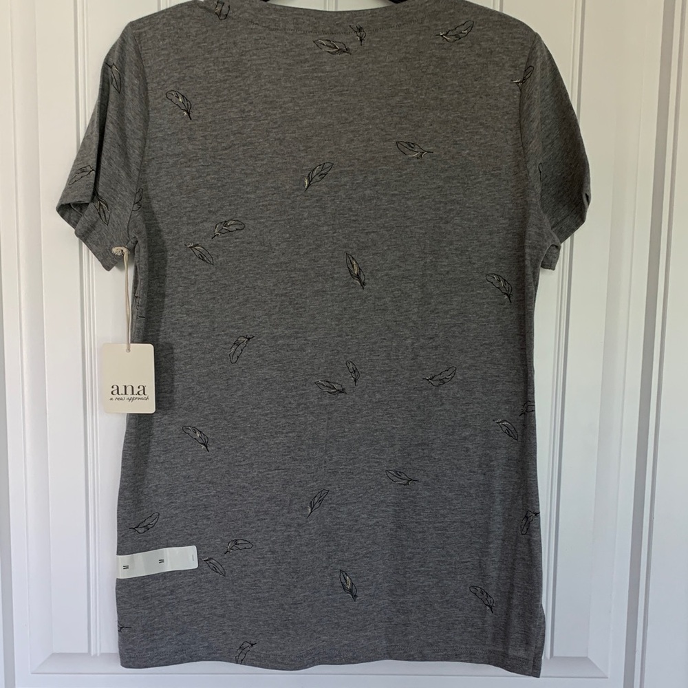 a.n.a Charcoal Leaf Print V-Neck Tee - Picture 6 of 6